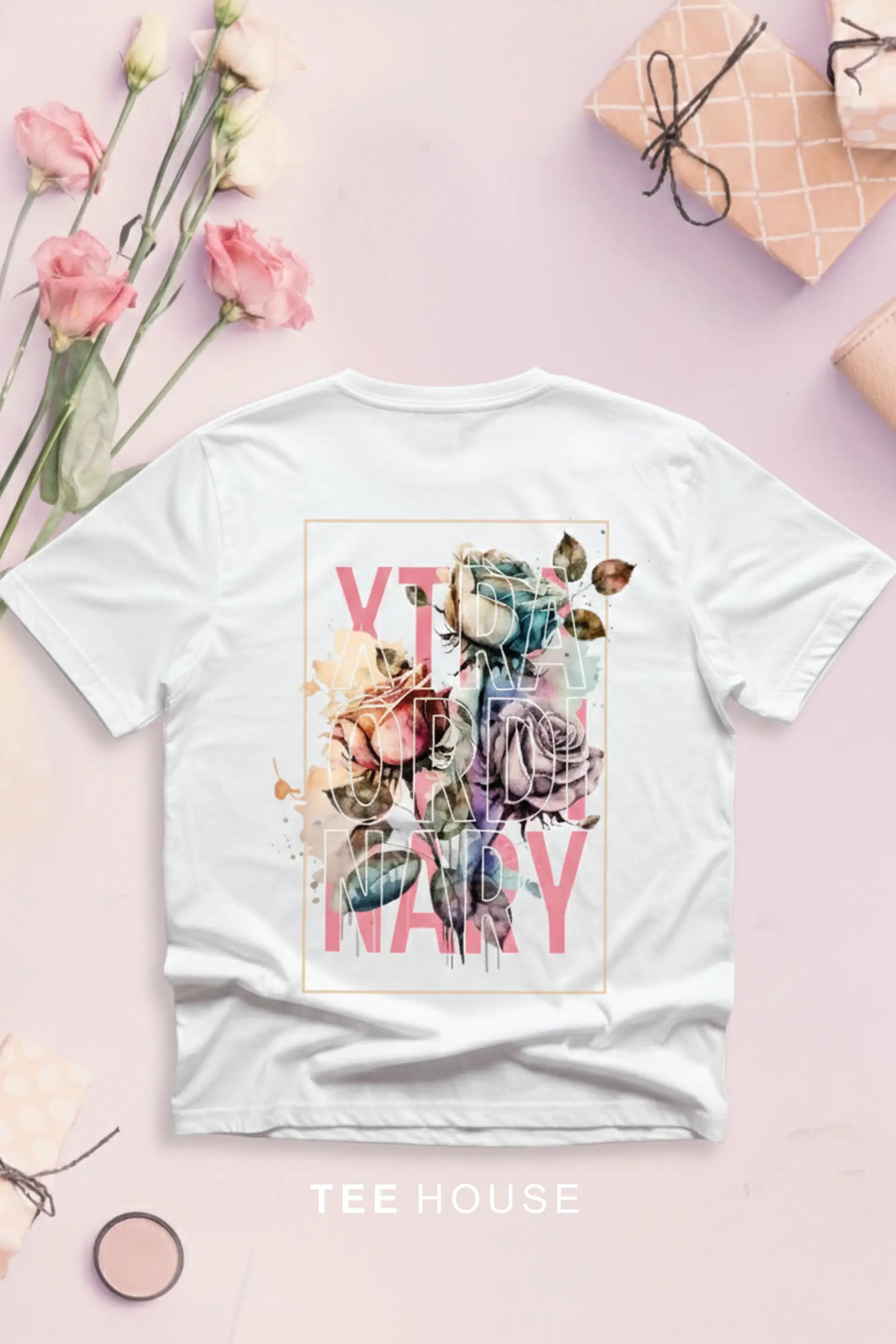 Extraordinary Watercolor Roses Oversized Women T-Shirt