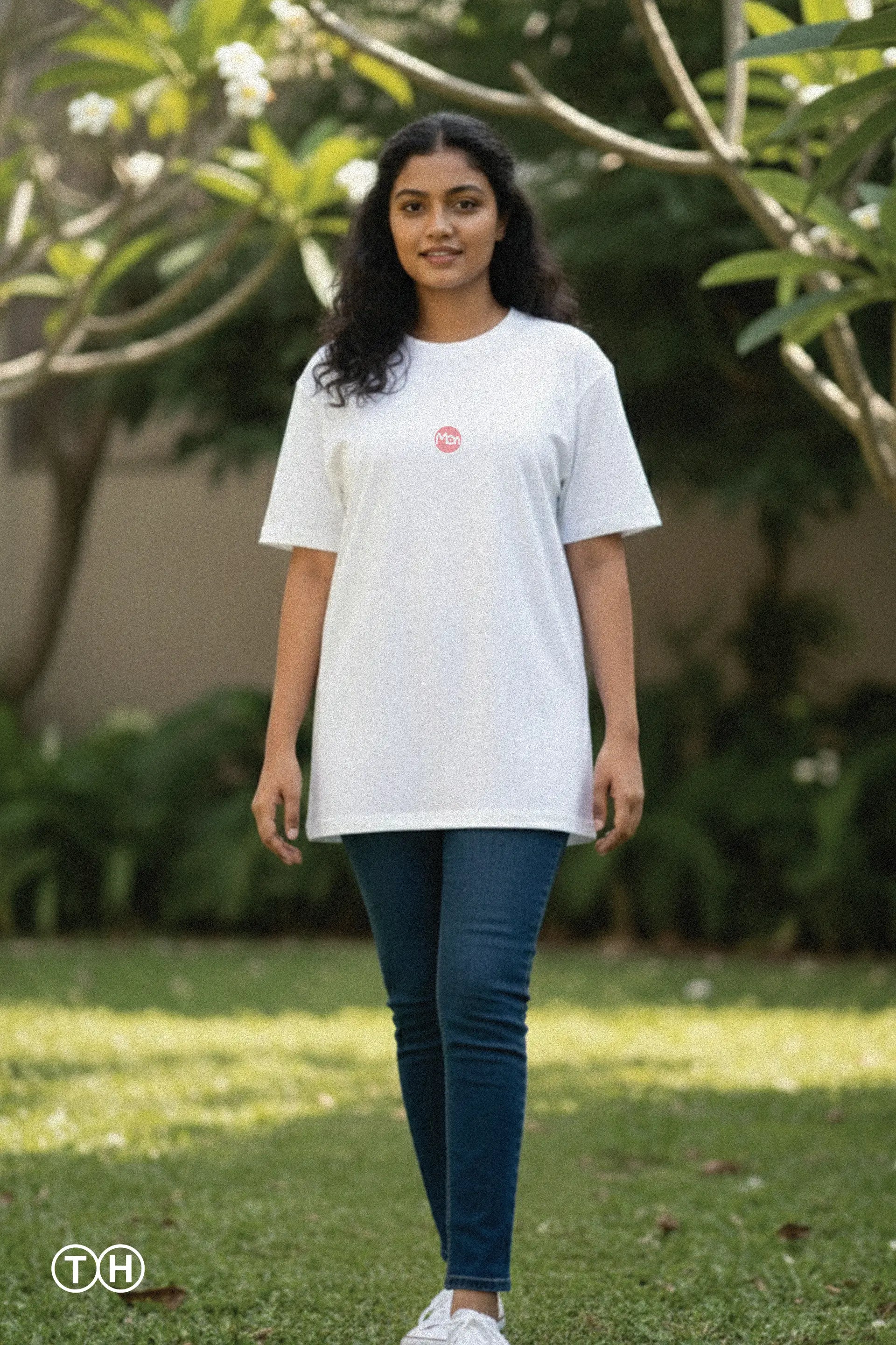 Extraordinary Watercolor Roses Oversized Women T-Shirt